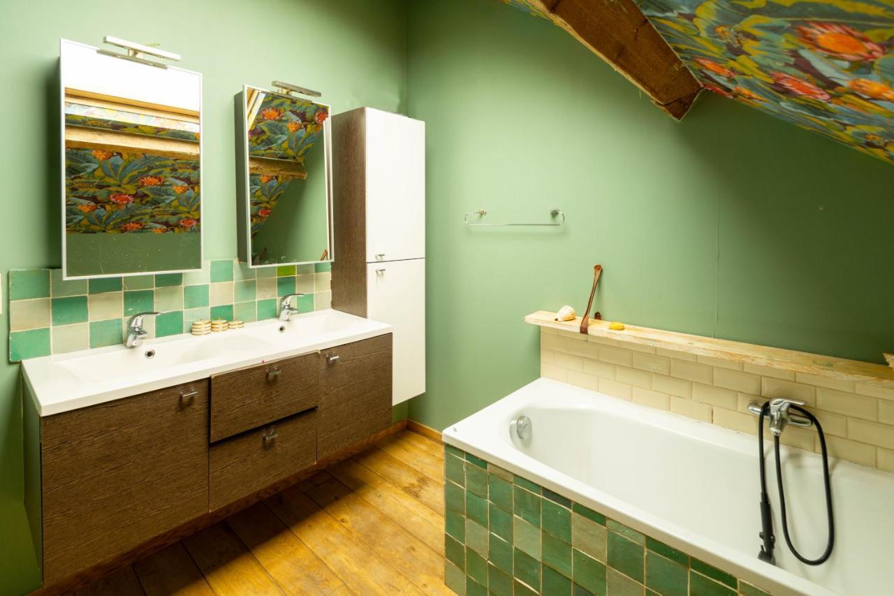 Вилла Charming Renovated Old House Kruibeke Экстерьер фото